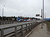 Очередь из автомобилей у Ладожского моста во время разводки