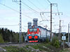 Электровоз 3ЭС4К-064 с грузовым поездом у Подпорожского моста через реку Свирь