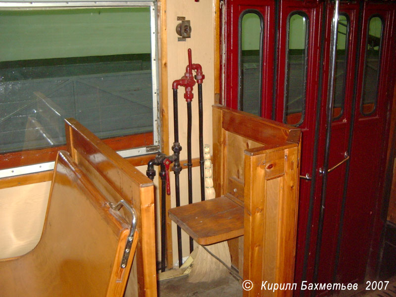 Место кондуктора в салоне трамвайного вагона ЛМ-47 № 3521