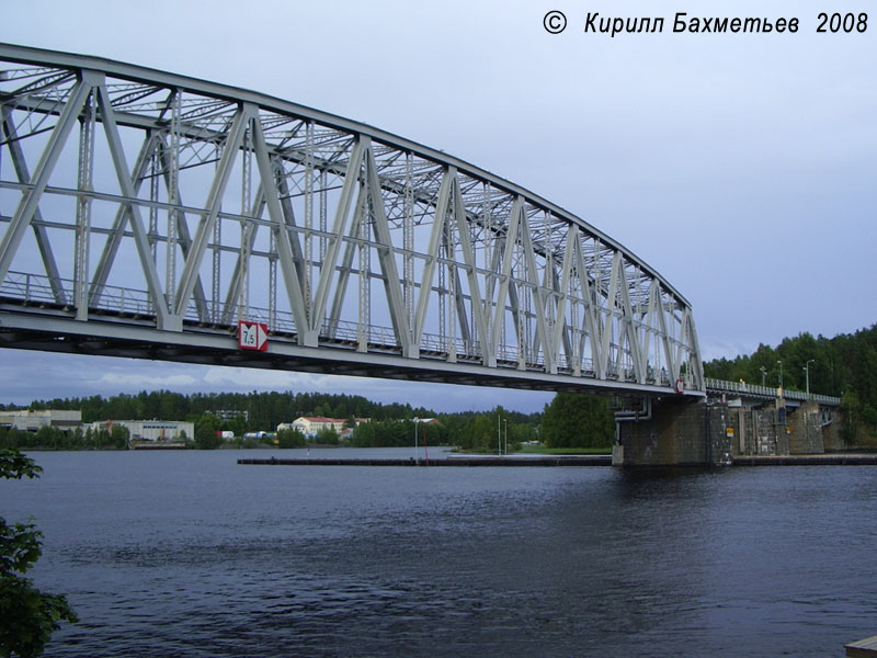 Железнодорожный мост через пролив Кюрёнсалми