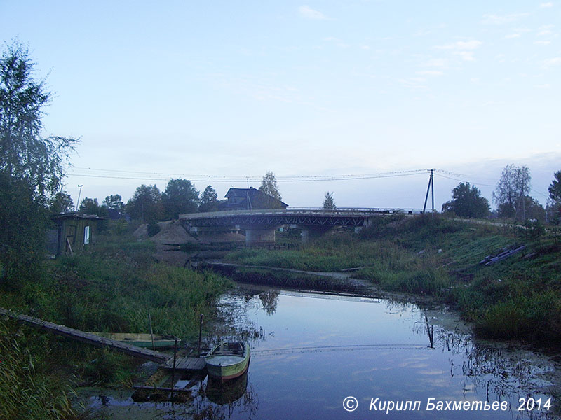 Мост через реку Лаву у пересечения со Староладожским каналом