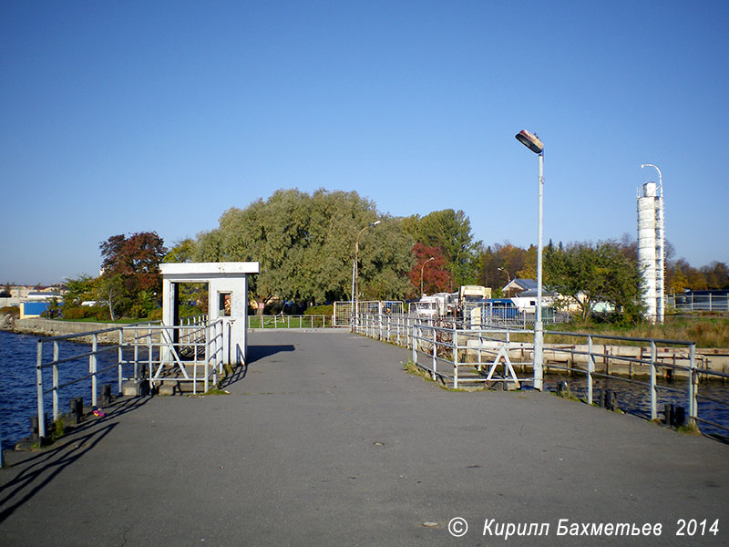 Пристань кронштадт расписание. Летняя Пристань в Кронштадте. Летняя пристанькроншьадт. Кронштадт летняя Пристань восьмидесятые.