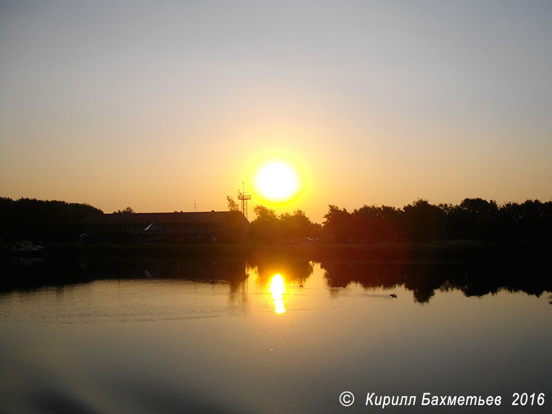 Восход солнца на Кильском канале