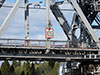 Знак ограничения высоты судов на Подпорожском мосту через реку Свирь