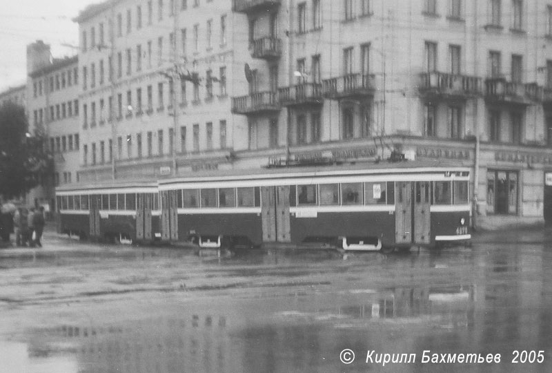 Трамвайный вагон ЛМ-33 № 4275 с прицепным вагоном ЛП-33 № 4454