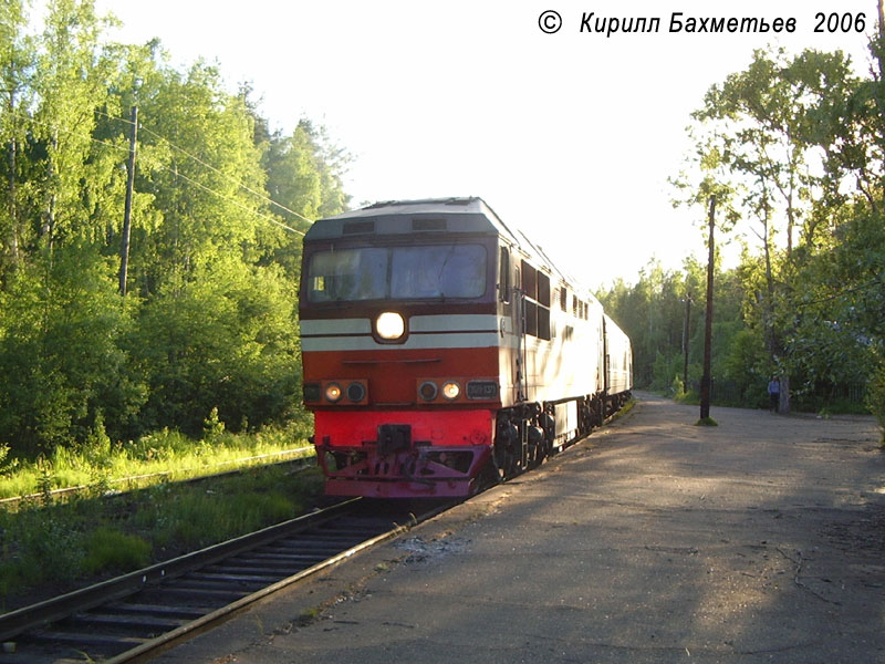 Тепловоз ТЭП70-0373 с поездом Выборг – Приморск – Зеленогорск