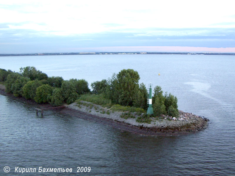 Оконечность южной дамбы, ограждающей Морской канал