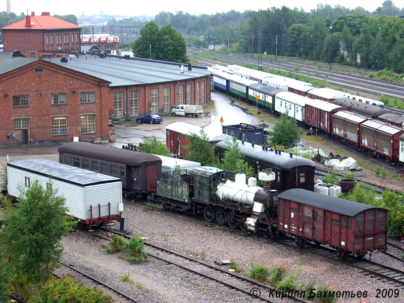 Паровоз Tk3 и старые вагоны