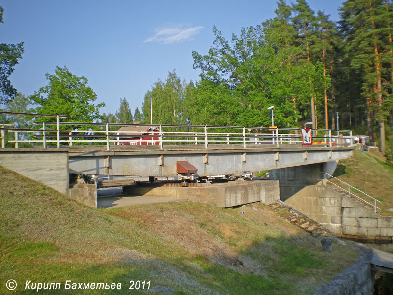 Разводной мост на Кермском канале