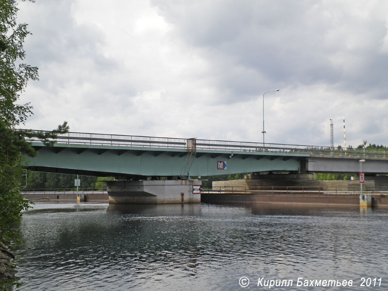 Разводной пролёт моста через реку Пиелисйоки