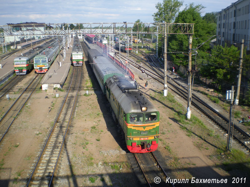 Тепловоз М62-1578 с пригородным поездом Выборг – Светогорск