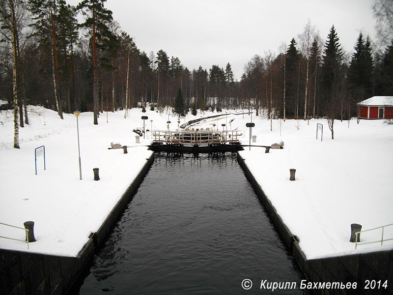 Средняя шлюзовая камера