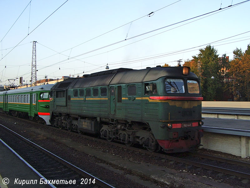 Тепловоз М62-1445 с электропоездом ЭР2к-980