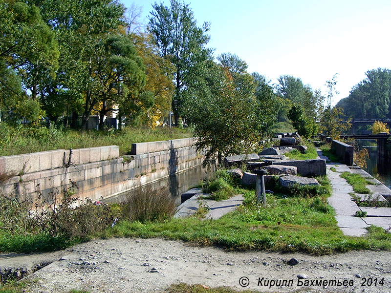 Шлюзы на Петровском устье Староладожского канала