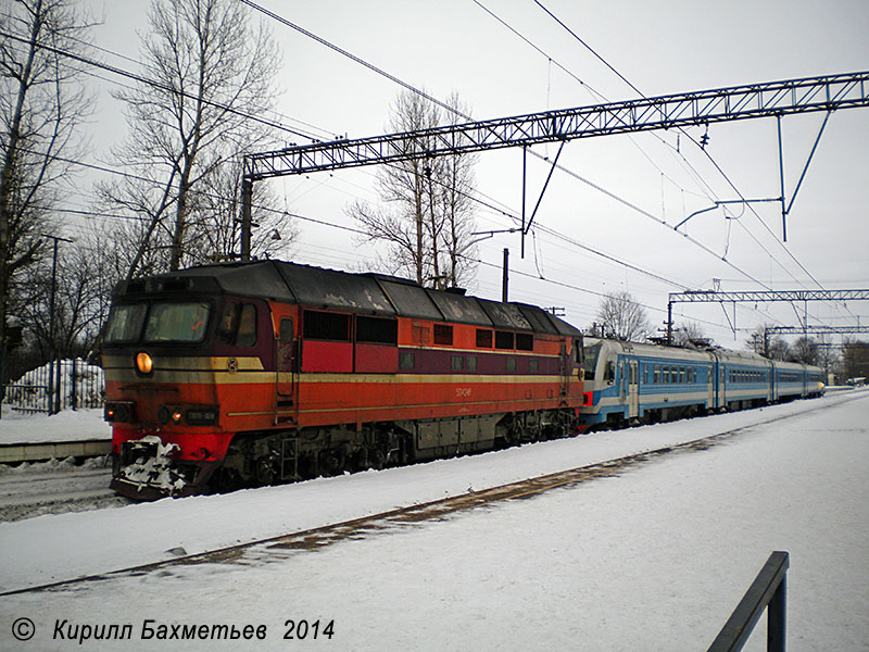 Дизель-электропоезд ДТ1-003 с тепловозом ТЭП70-0241