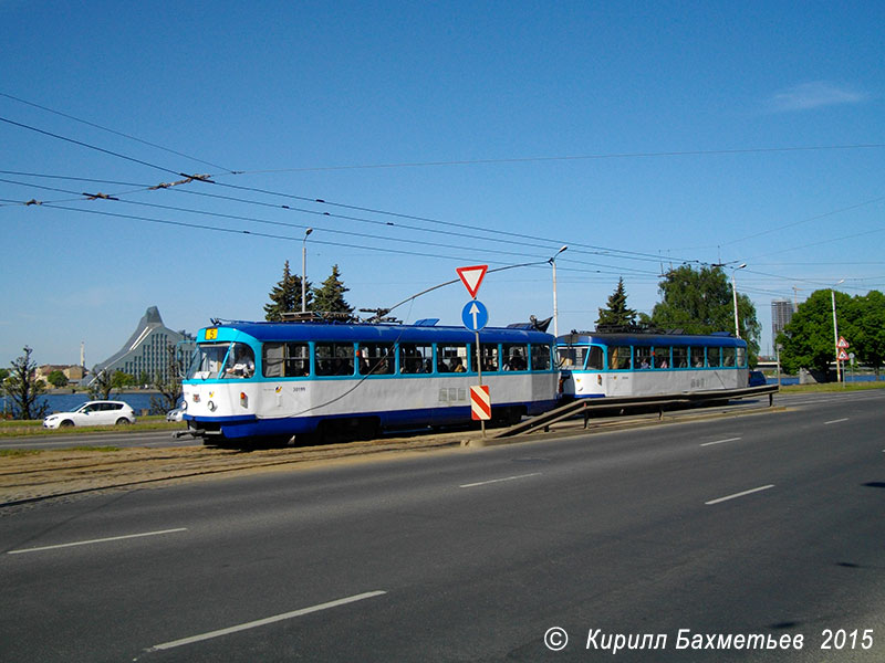 Трамвайные вагоны "Татра" T3A №30199 и №30254