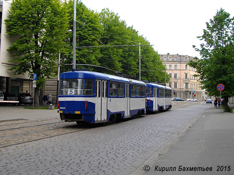 Трамвайные вагоны "Татра" T3A №30514 и №30525