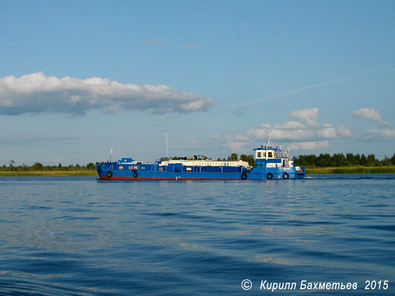 Теплоход "Водолей-1"