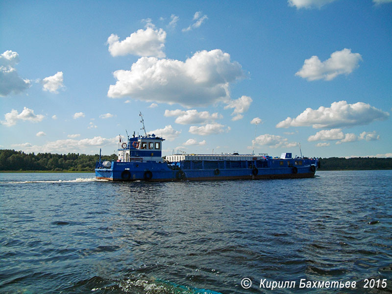 Теплоход "Водолей-1"