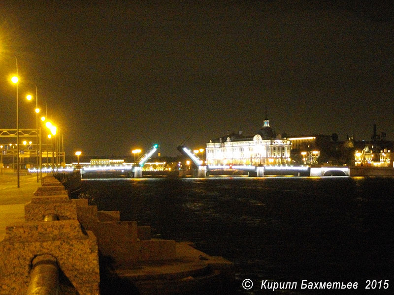 Сампсониевский мост во время разводки