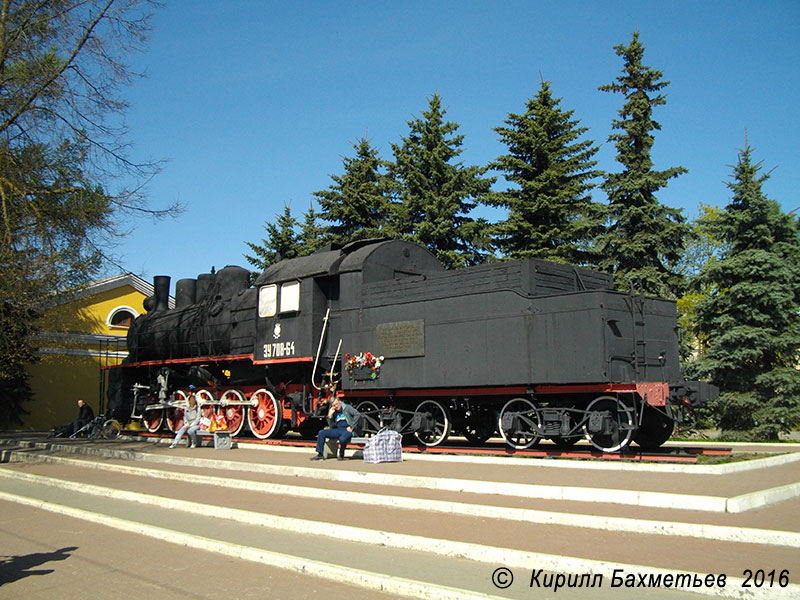 Паровоз Эу708-64