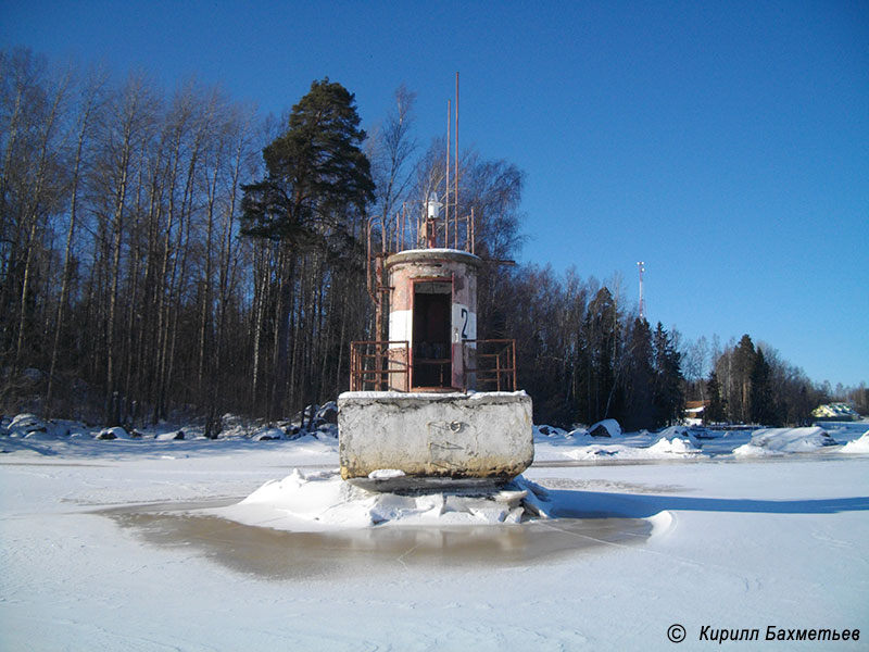 Навигационный знак на фарватере Сайменского канала