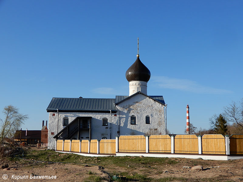 Церковь Святого Николая Чудотворца и Стороженский маяк