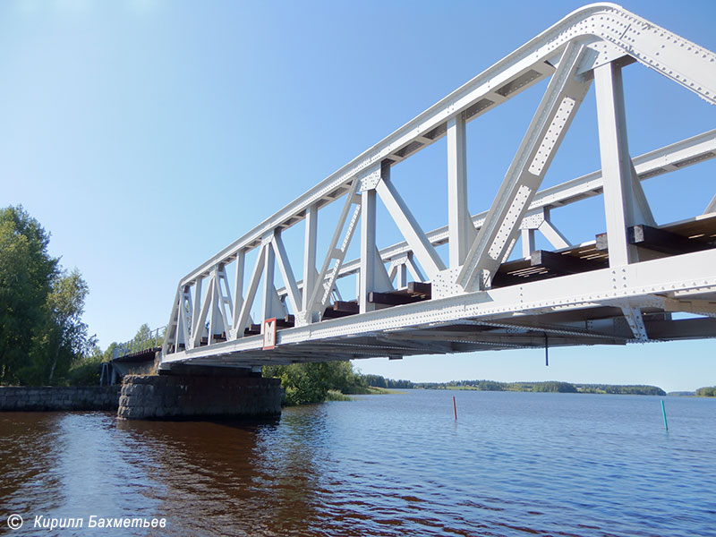 Мост через пролив Лапинсалми