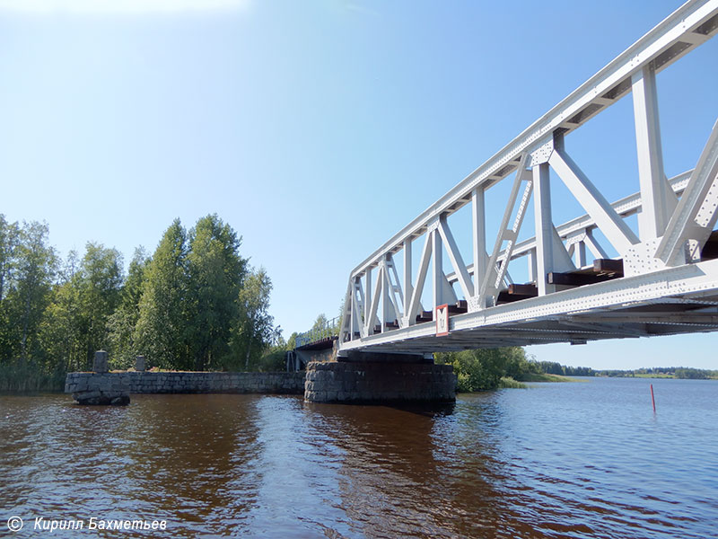 Мост через пролив Лапинсалми