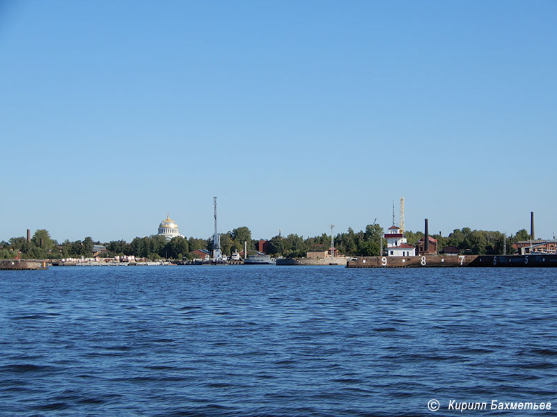 Вход в Среднюю гавань