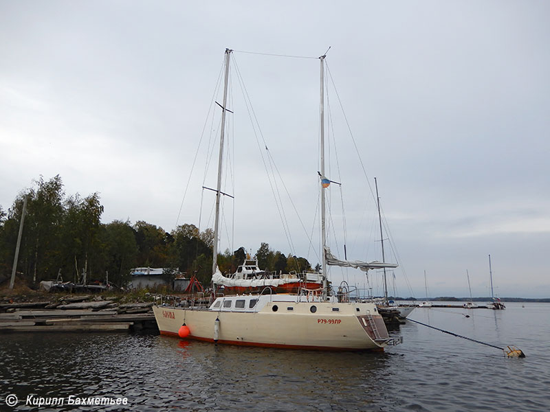 Яхта "Елена"