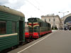 Тепловоз ЧМЭ3-4893 с пригородным поездом Санкт-Петербург – Ивангород
